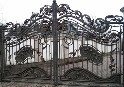 鐵藝大門(mén)安裝案例